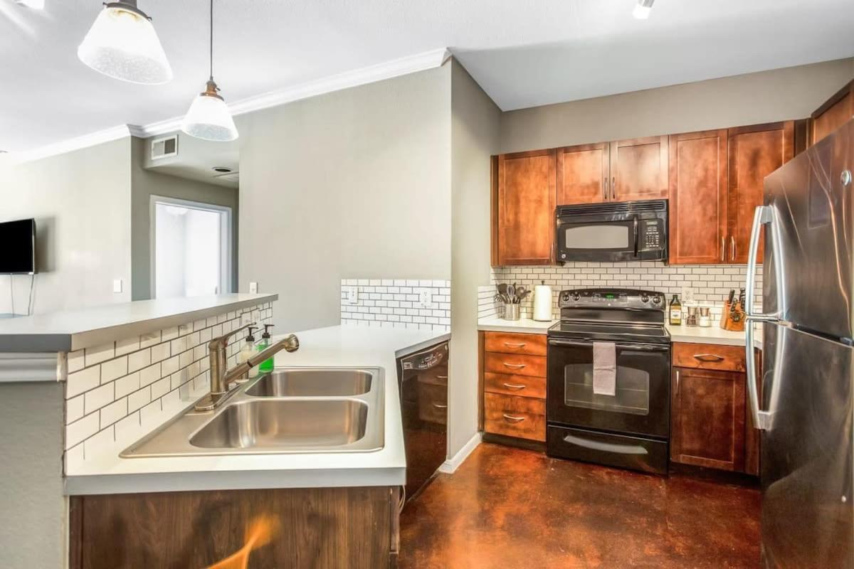 Charming 1Bd In Trendy West End Neighborhood Apartment Dallas Bagian luar foto